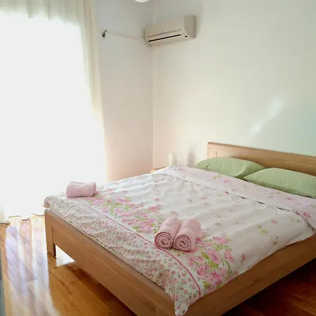 Apartment Voula's Boarding House *